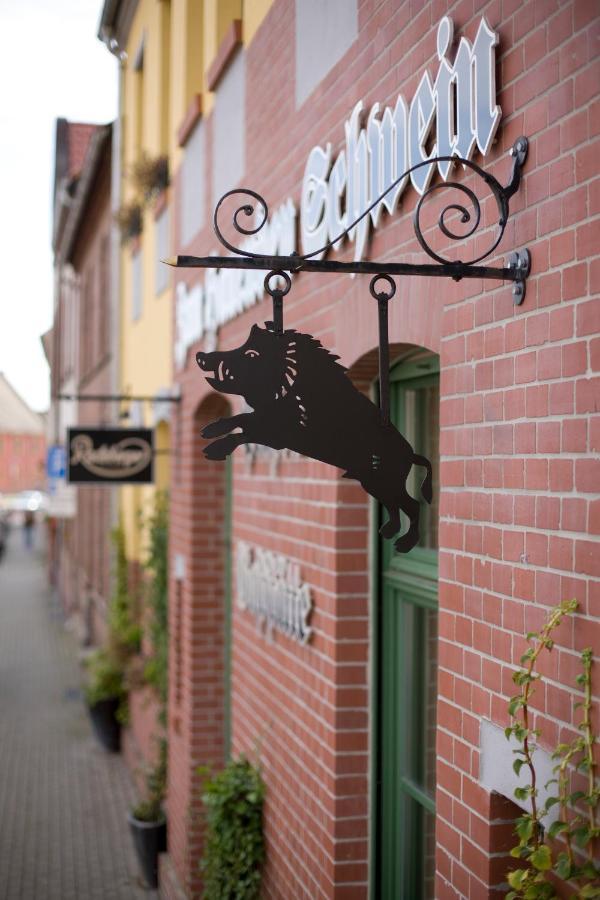 Gasthaus Und Pension "Zum Hauenden Schwein" Wörlitz المظهر الخارجي الصورة