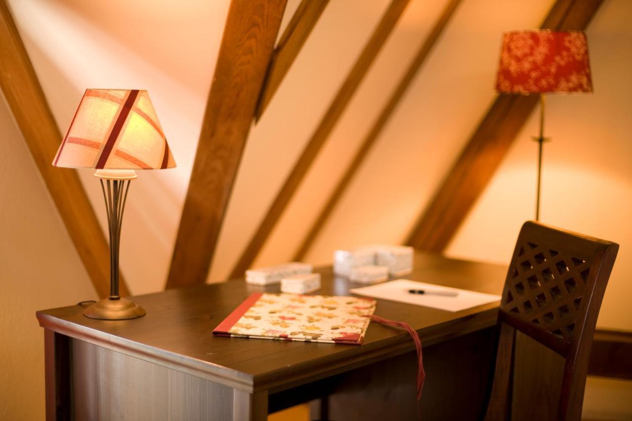 Gasthaus Und Pension "Zum Hauenden Schwein" Wörlitz الغرفة الصورة